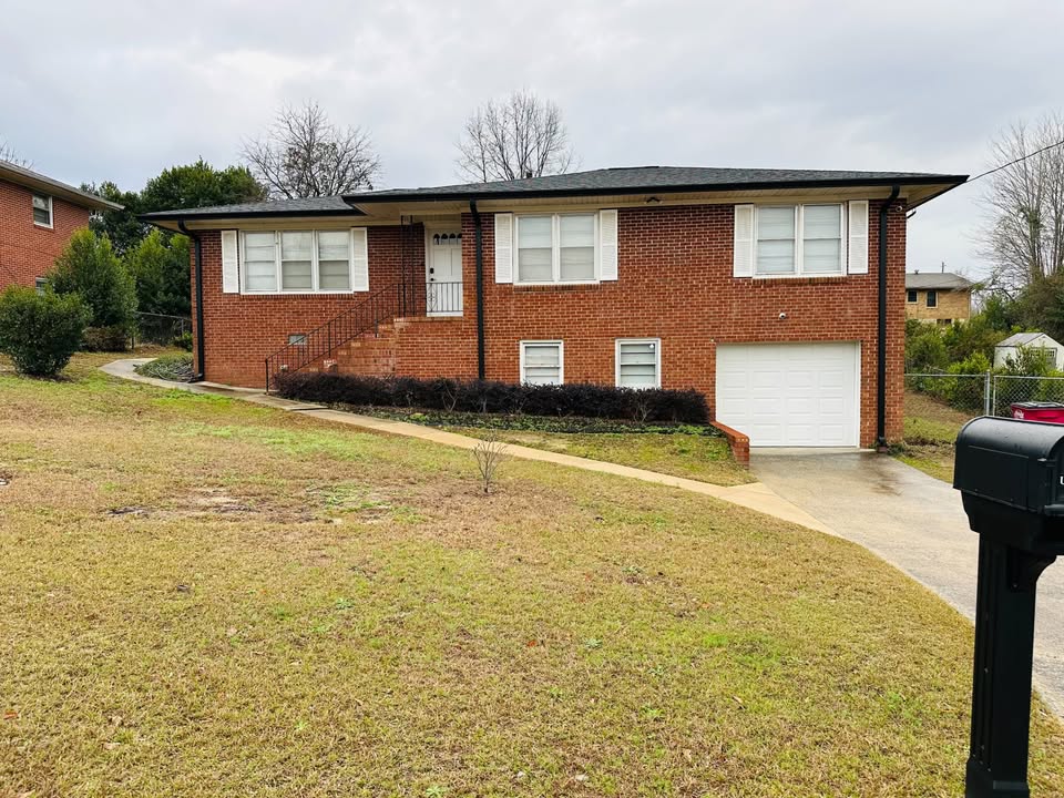1474 Westbury Dr, Macon